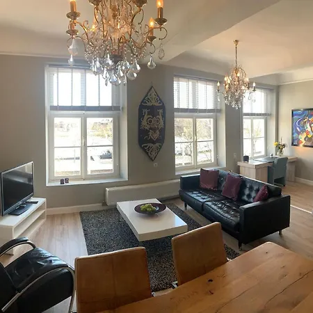 Aan De Maas Apartment *